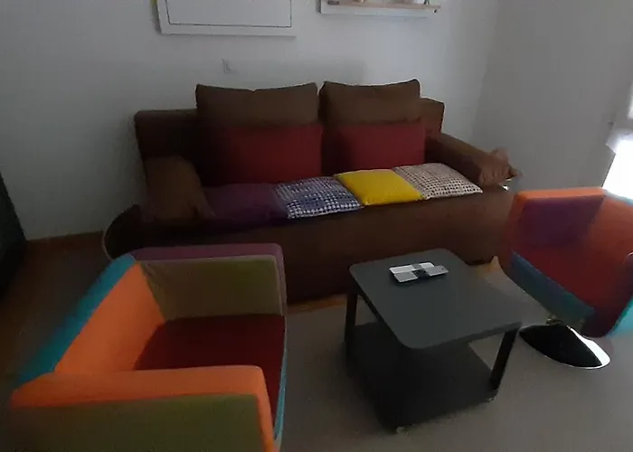 ホームステイ Moebliert In